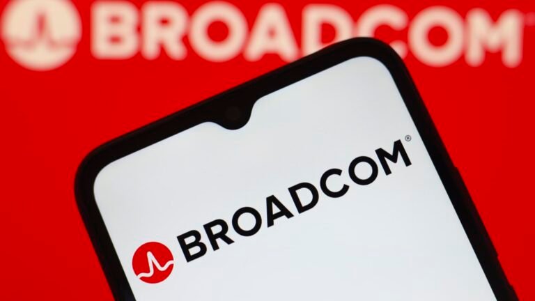 Broadcom is a buy for new investors, Apple less ‘treacherous’