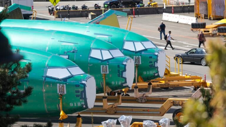 Boeing airplane orders jump ahead of Paris Air Show