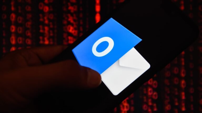 Microsoft Outlook hit with hours-long outage